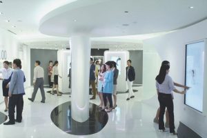 企業展覽館實現科技化，需要關注哪些技術趨勢和互動設計要點？