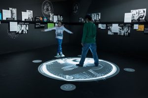 展廳機器人