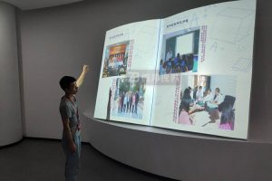 沉浸式文博展廳設計：投影翻書互動應用，讓文物故事活靈活現！